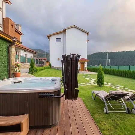 Adelheide Jacuzzi Bbq بيلي اسكار